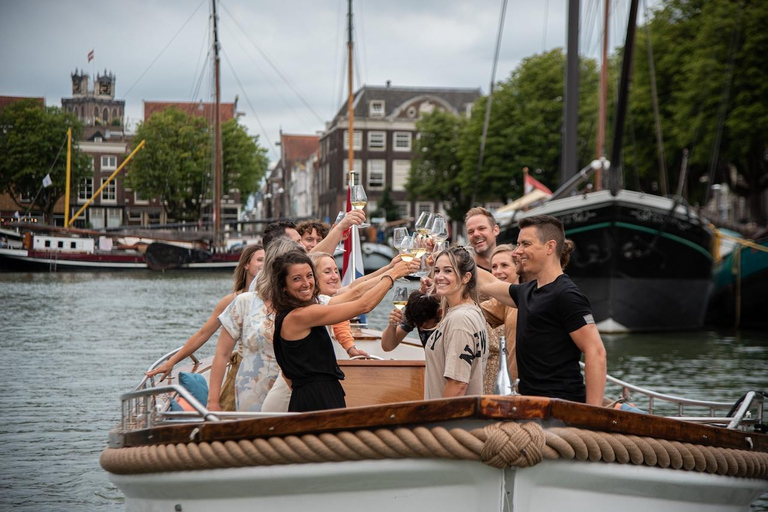 Dordrecht: City Canal Cruise