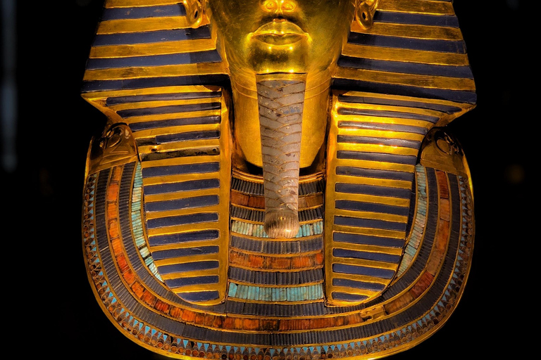 Cairo: Private Guided Grand Egyptian Museum Tour & Breakfast Grand Egyptian Museum + Breakfast + Pyramids + Entry Fees