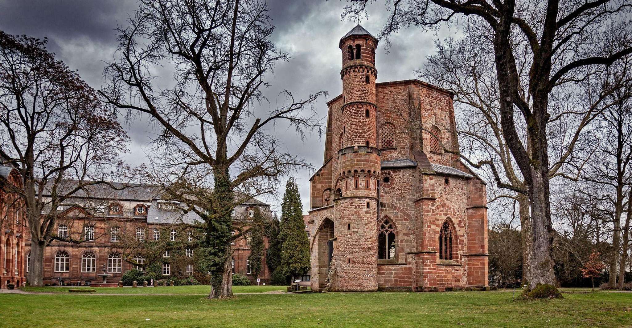 Saarbrücken Private Guided Walking Tour - Housity