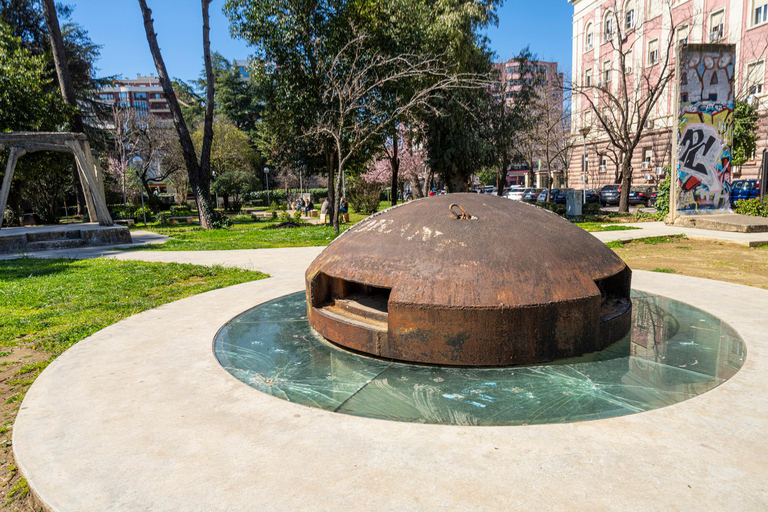 Tirana Bike Tour with Local Guide in English or Czech
