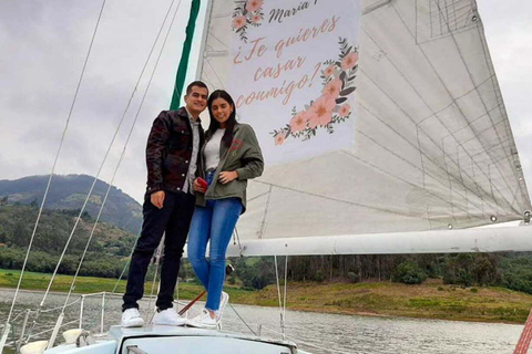 BOGOTA : Journée de voile à Guatavita, naviguez et explorez le réservoir Tominé