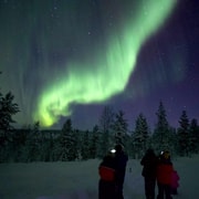 Inari/Ivalo: Aurora-Jagd-Tour mit dem Auto mit warmen Getränken