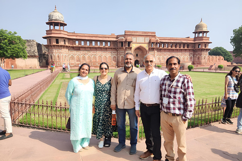 Da Delhi: Tour di Agra e Fatehpur Sikri in auto nello stesso giornoPranzo in hotel a 5 stelle + ingresso ai monumenti + guida in diretta + auto AC