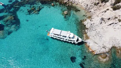 Von Palau aus: La Maddalena Archipel Ganztagestour mit dem Boot