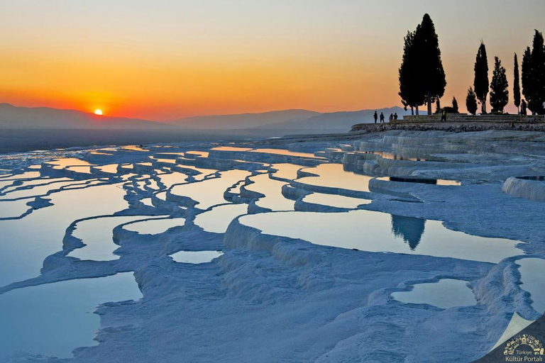 Kuşadası to Pamukkale Full-Day Tour with Professional Guide
