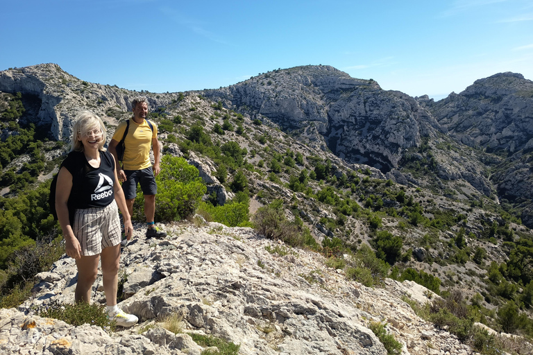 Marseille: Calanques National Park Guided Summit Hike Private tour : From coast to one of Calanques' park summit