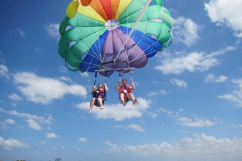 Nowa przygoda z parasailingiem na plaży Nusa Dua Bezpłatny odbiór