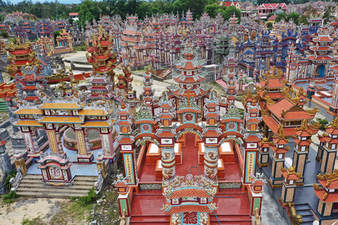 Hue : Carro particular para Hoi An via HaiVan Pass &amp; City Of Ghosts