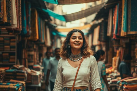 Delhi: Old & New Delhi Shopping Tour with Souvenir Basket