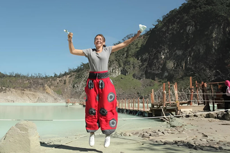 Bandung: cratere vulcanico, sorgenti termali, bagni di fango e tè