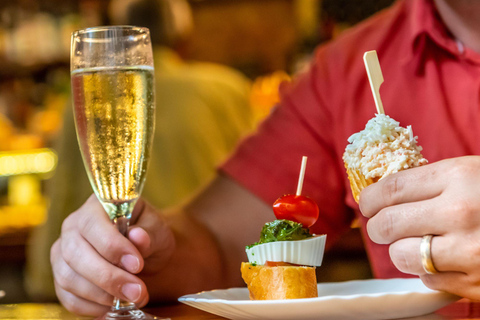 All Alicante with Castle, Market and Tapas. Semi-private tour