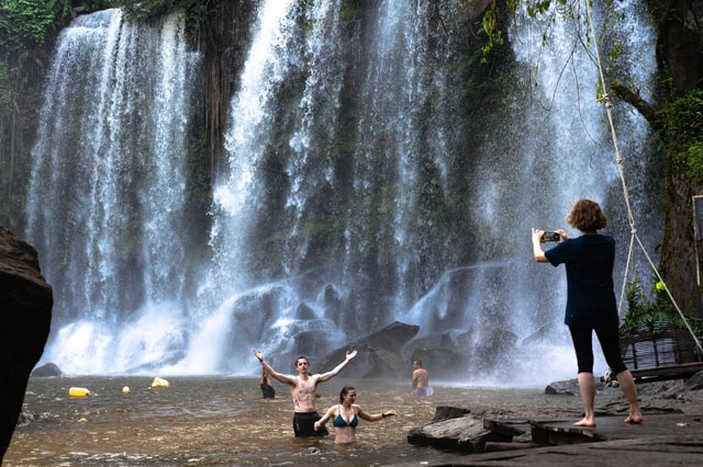 Private Tour: Phnom Kulen Waterfall, Banteay Srie with lunch