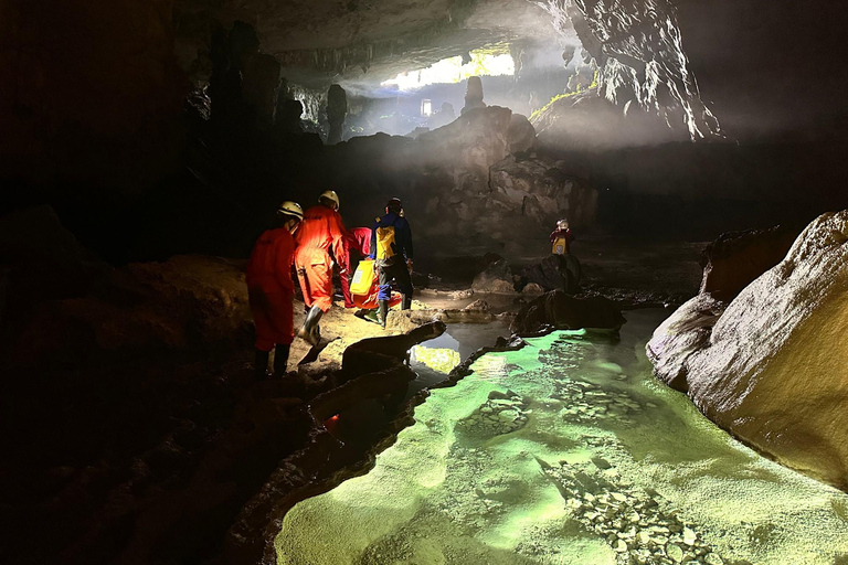 Guilin: Half Day Yanzi Cave Exploration Tour Guilin: Yanzi Cave Exploration Tour with Transfer