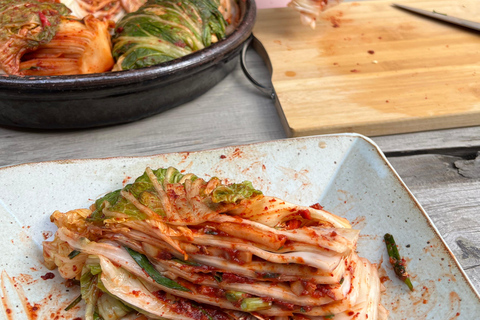 Seoul: Kimchi Cooking Class in Traditional Hanok House Kimchi Cooking Class in Traditional Hanok House