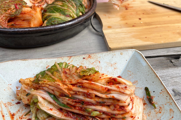 Seoul: Kimchi Cooking Class in Traditional Hanok House Kimchi Cooking Class in Traditional Hanok House