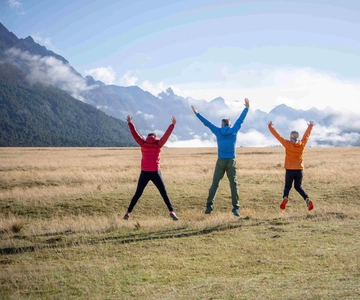 From Te Anau: Milford Sound Coach, Cruise, and Walks