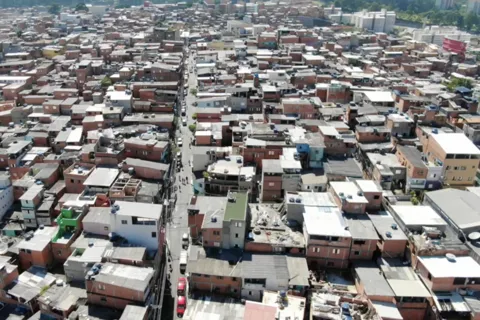 Paraisópolis: A vibrante favela de São Paulo e seu artista oculto