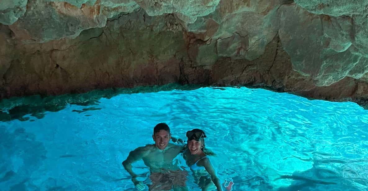 Afbeelding 6 van Cala Granadella: Cala en Caló Zeegrot Snorkel & Kajak Tour