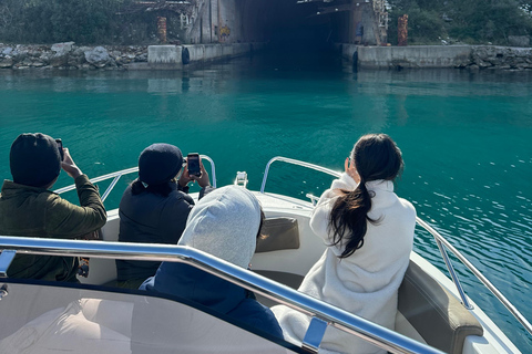 Kotor: Passeio de lancha rápida à Gruta Azul e à Nossa Senhora das RochasKotor: Passeio de lancha para a Caverna Azul e Nossa Senhora das Rochas