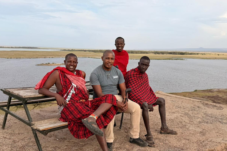 Nairobi: Amboseli National Park Day Trip with Lunch Luxury Landcruiser Option