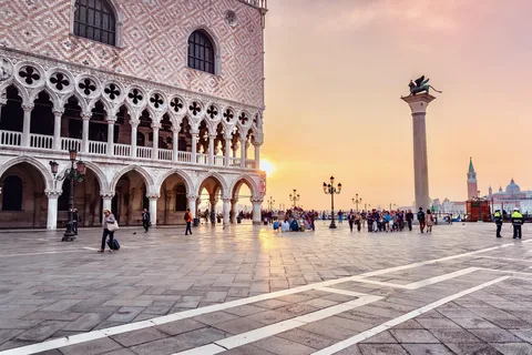 Venetië: Gondeltocht en Skip the Line Doge's Palace Tour