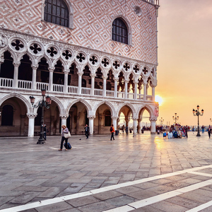 Venedig: Gondelfahrt und Skip the Line Doge's Palace Tour