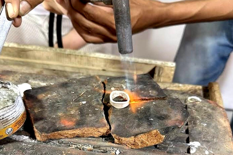 Ubud Silver Artistry Class: Einzigartige Schmuckstücke auf Bali herstellen