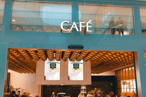 Lucerne: Lindt Chocolate Premium Tour W/ Pickup &amp; Photoshoot