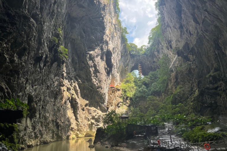 Excursión de un día de Guangzhou al Cañón de Gulong y a la Feria de las Cuevas PRIVisita