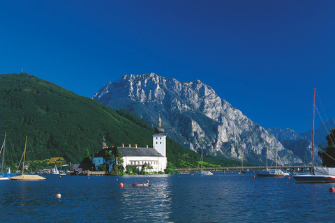 Vienne : Melk, Hallstatt, Salzbourg et circuit des lacs de montagneExcursion d&#039;une journée à partir du point de rencontre central