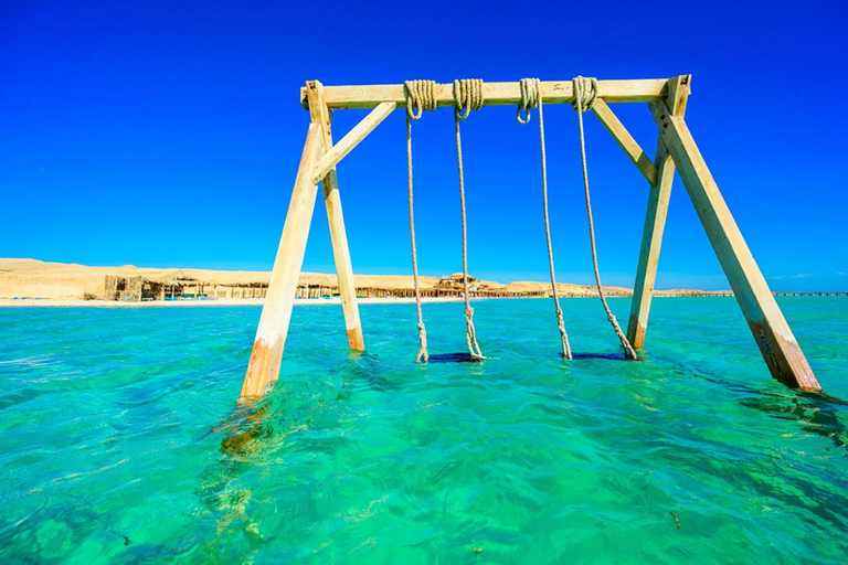 Hurghada: Tagestour zur Orangenbucht mit Wassersport und MittagessenGanztagestour für Gruppen mit Tauchen