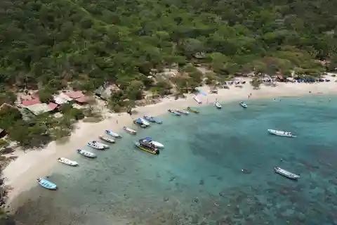 SANTAMARTA: TOUR Playa Cristal, Tayrona, transporte de barco incluído