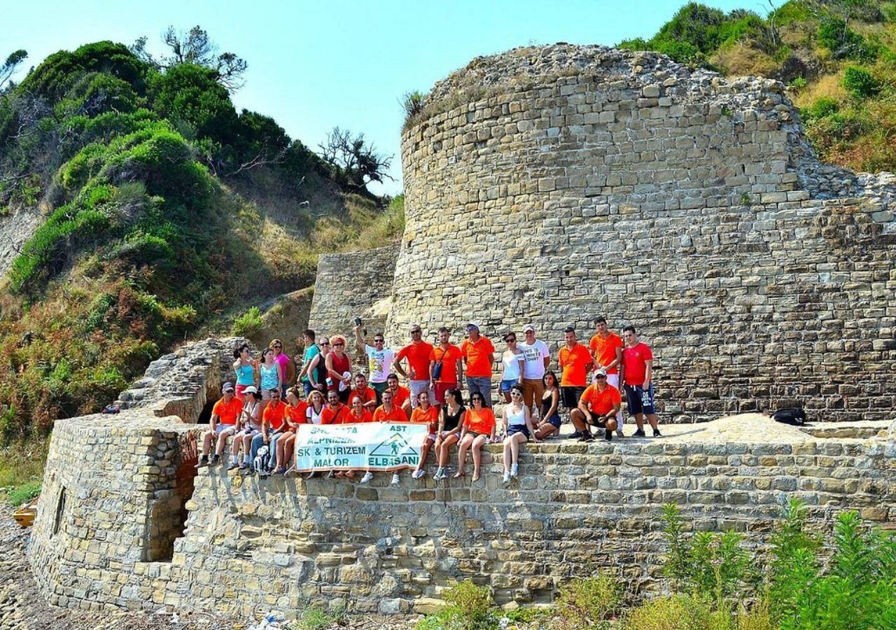 Tagestour nach Elbasan - Eine Reise durch Geschichte und Industrie
