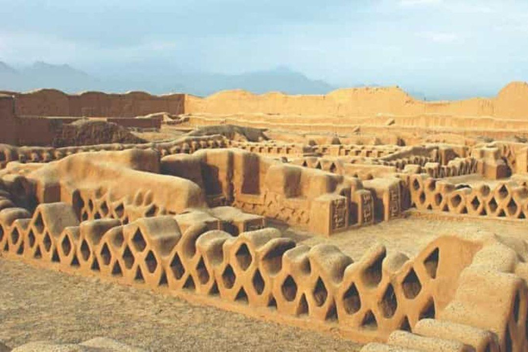 Heldag Huacas de Moche, Chan Chan och Huanchaco Beach