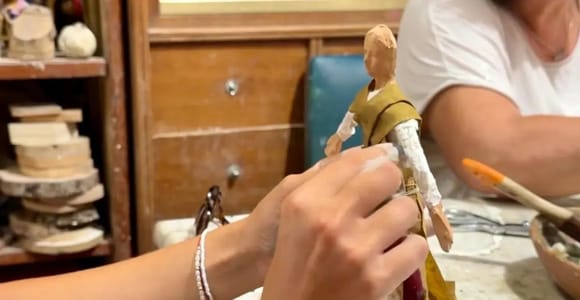 Papier-Mâché Workshop in Lecce with Local Artisan
