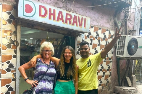 Découvrez le bidonville de Dharavi avec transfert à l'hôtel inclusDécouverte du bidonville de Dharavi Rendez-vous au point de rencontre