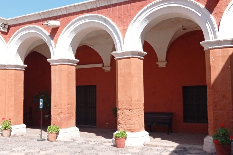 Guided tour of Arequipa and the Santa Catalina Monastery