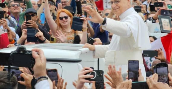 Papal Audience Access Pass: Guaranteed Entry & Local Guide
