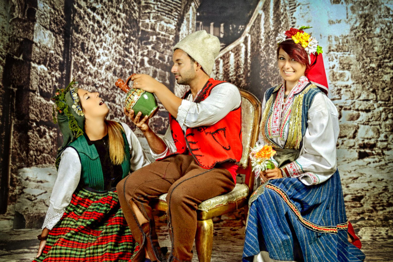 Plovdiv: Traditional Bulgarian Costume Photo Experience