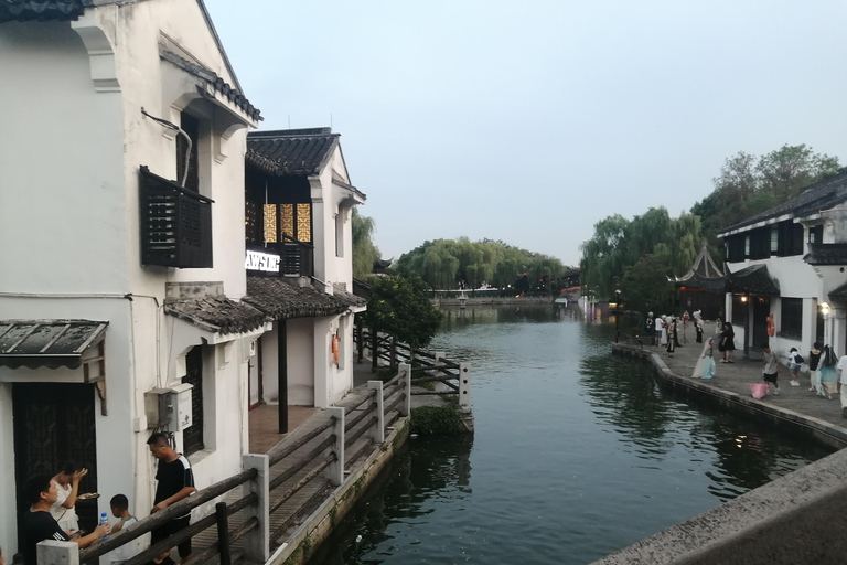 2 hours&#039; ancient watertown experience in Fengjing and Xitang