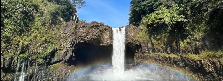 Hilo : Randonnée dans une cascade et baignade avec des autochtones hawaïens