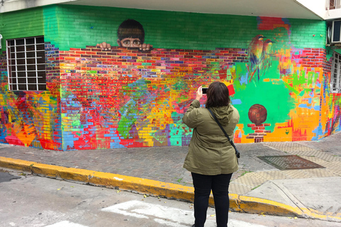 Explora el arte callejero de Palermo en un paseo artístico