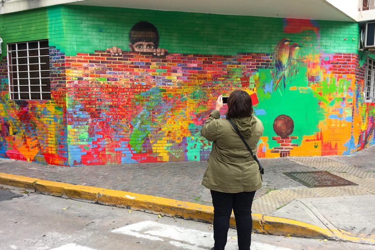 Explora el arte callejero de Palermo en un paseo artístico