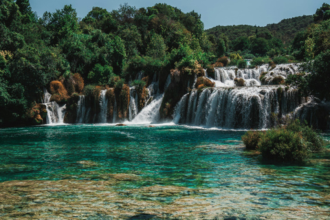 Zagreb nach Dubrovnik: VIP-Transfer mit einer Tour deiner Wahl