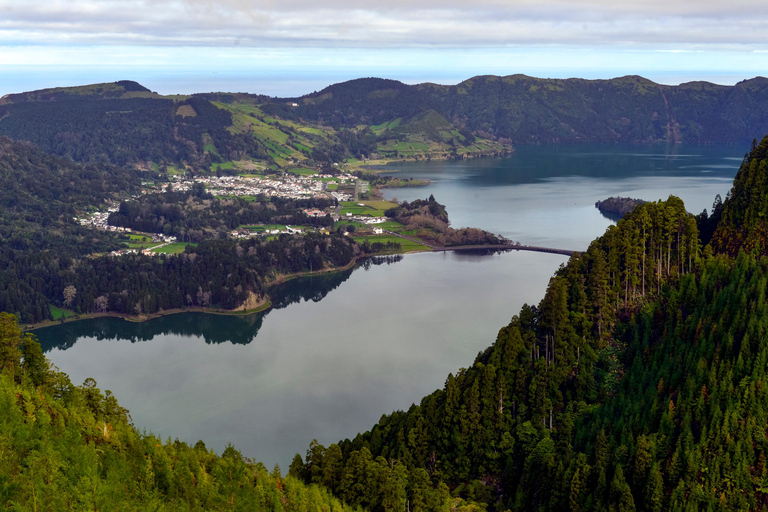 Ön São Miguel: Heldagstur till Sete CidadesÖn São Miguel: Dagens rundtur på västkusten