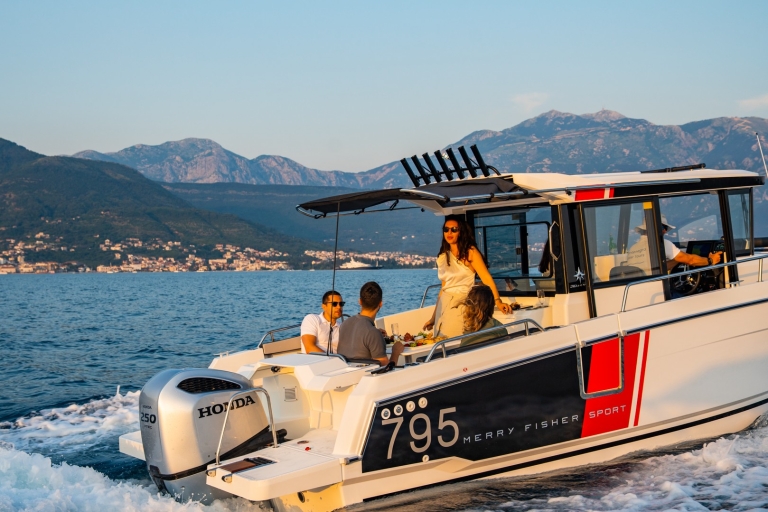 Private boat tour on Boka Bay by Merry Fisher 795 Sport S II Boat tour on Boka Bay by Merry Fisher 795 Sport (3 hours)