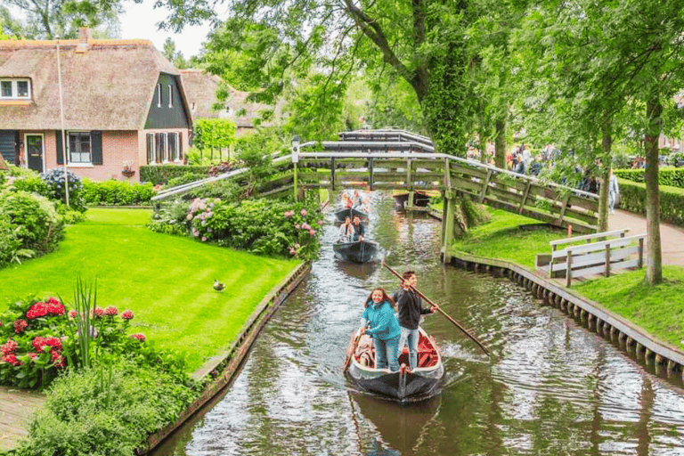 Från Amsterdam: Guidad dagsutflykt till Giethoorn med kanalkryssning