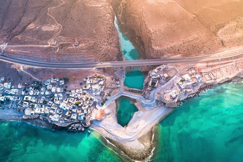 Wadi Shab Hike, Fins Beach Swim & Bimmah Sinkhole Tour