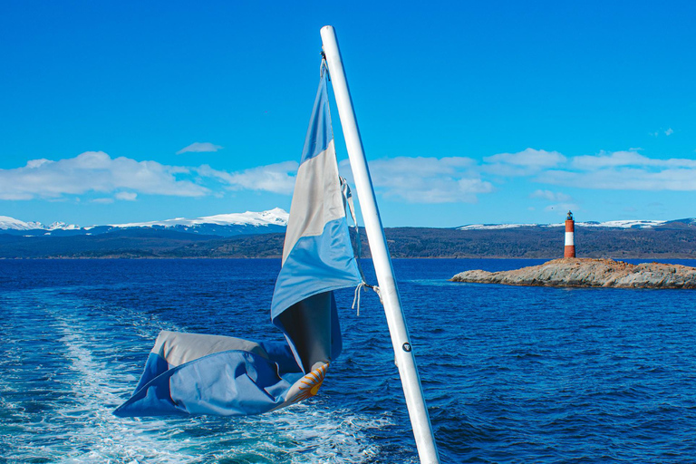 Ushuaia: Boat Trip to Isla Martillo: Penguins in the Beagle Channel Ushuaia: Navigation to Martillo Island: Penguins along the Beagle Channel