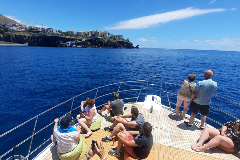 Madeira: Passeio de barco com almoço, bebidas e traslado do hotel